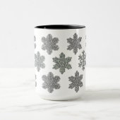 結晶凍ってい銀霜の降りた雪片 マグカップ (中央)