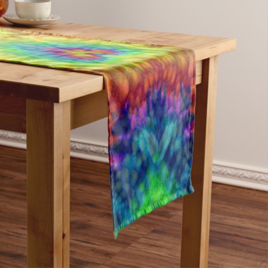 絞り染めの空のヴィンテージのフラクタルの万華鏡のように千変万化するパターン ショートテーブルランナー (インサイチュ)