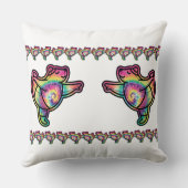 絞り染めバレリーナベア：優雅カラフルで クッション (裏面)