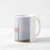 統一された州半旗（米国） コーヒーマグカップ (正面右)