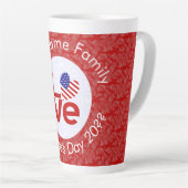 統一された州赤LOVEフラグ大パーソナライズされたきい カフェラテマグ (右アングル)