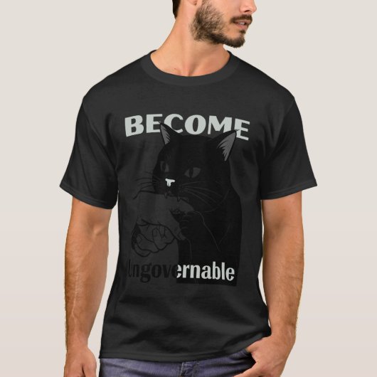 統制不能になろう - 黒猫が手を噛む面白いデザイン Tシャツ (正面)