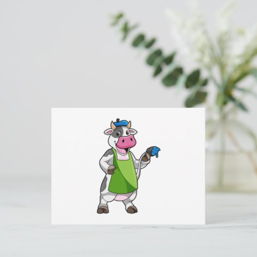 絵を描く牛の画家スタイル（絵の具とエプロン付き） ポストカード (スタンド正面)