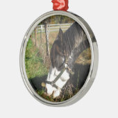 絵を描ウマ食べス女王アンレース花 メタルオーナメント (左)