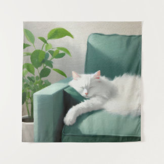 絵を描グリーンのソファで寝る猫 タペストリー