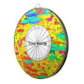 絵を描黄色い背景に飛び散る ダーツボード (正面右)