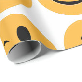 絵文字おもしろいウインクスマイル笑いイエロー顔 ラッピングペーパー (ロールコーナー)