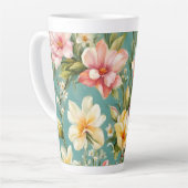 絶妙なピンクと黄色のマグノリアと白い花 カフェラテマグ (左アングル)