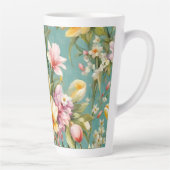 絶妙なピンクと黄色のマグノリアと白い花 カフェラテマグ (右)