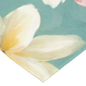 絶妙なピンクと黄色のマグノリアと白い花 テーブルクロス (アングル)