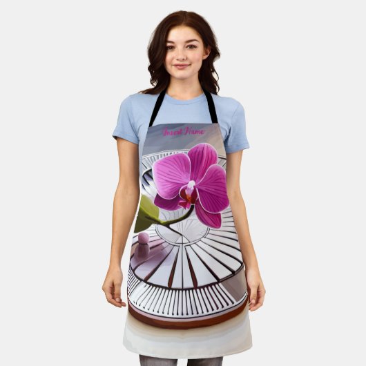 絶妙なピンクオーキッドレストオンシルバープレート エプロン (着用した状態)