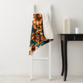 絶妙な豪華な黄金の花、青離れの上の シェルパブランケット (インサイチュ)