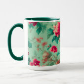 絶妙な赤い花と緑豊かな離れ花 マグカップ (左)