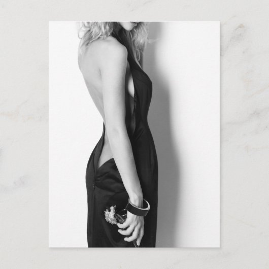 絶妙な黒いドレスを着た女性 ポストカード (正面)