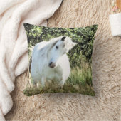 絶頂の馬 クッション (ブランケット)