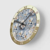 絹に柔らかい青、白、金ゴールドの花 ラウンド壁時計 (傾斜)