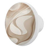 「絹のようなダイナミックなシェイプ」 | ベージュ抽象芸術アート セラミックノブ (右)