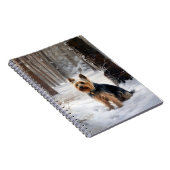 絹のようなテリアが雪のクリスマスを許した ノートブック (右側)