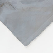 絹のようなテリアが雪のクリスマスを許した フリースブランケット (角)