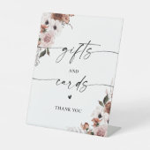 絹のフローラブライダルシャワーギフトとカードのサイン 台座サイン (正面)