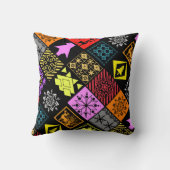 継ぎ目のないクリスマス要素の幾何学的スノーフレーク クッション (裏面)