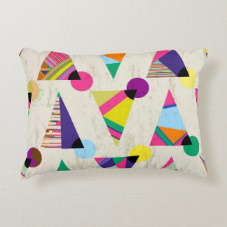継ぎ目のない三角模様の背景，ヒップスター・レター アクセントクッション