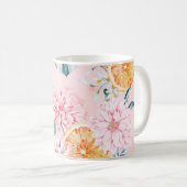 継ぎ目の無い菊、橙、花の模様 コーヒーマグカップ (正面右)
