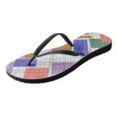継ぎ目市松模様に無い格子形幾何正方形が並んだ ビーチサンダル (アングル)