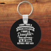 継父生まれ娘が継娘に会う キーホルダー (正面)