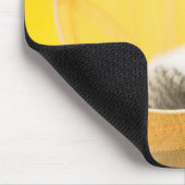 網でつかまえられる黄色い蝶および子ネコ マウスパッド (コーナー)