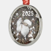 綿のフィールド、ふわふわの綿花閉まる メタルオーナメント (左)