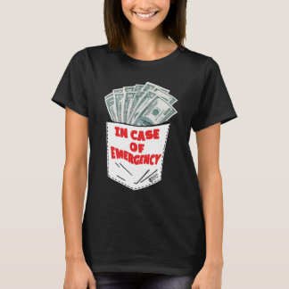 緊急の女性が黒人の場合 Tシャツ