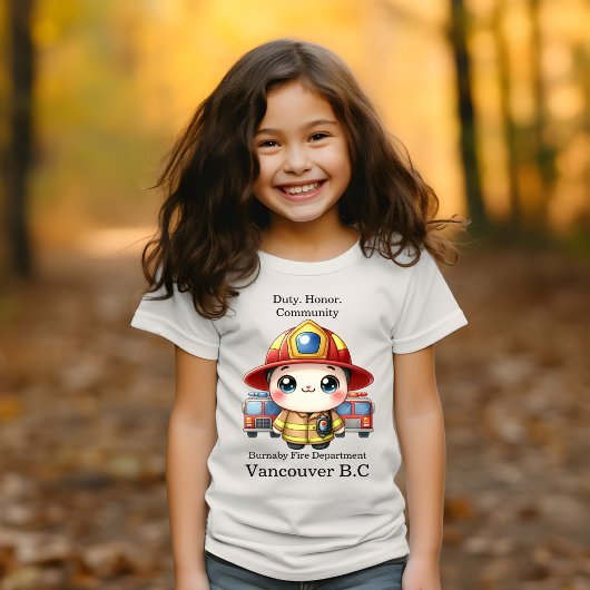 緊急車両を搭載した可愛い消防士 Tシャツ