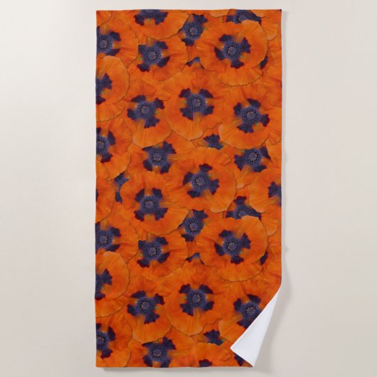 緋色のオレンジ色のポピーのシームレスなパターン ビーチタオル (正面)