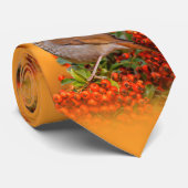 緋色のファイアソーンの上の仙人ツグミの松の鳥 ネクタイ (ロール)