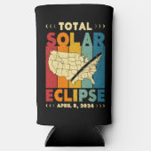 総太陽のEclipse 2024 USA全体地図のパス スリム缶クーラー (正面)