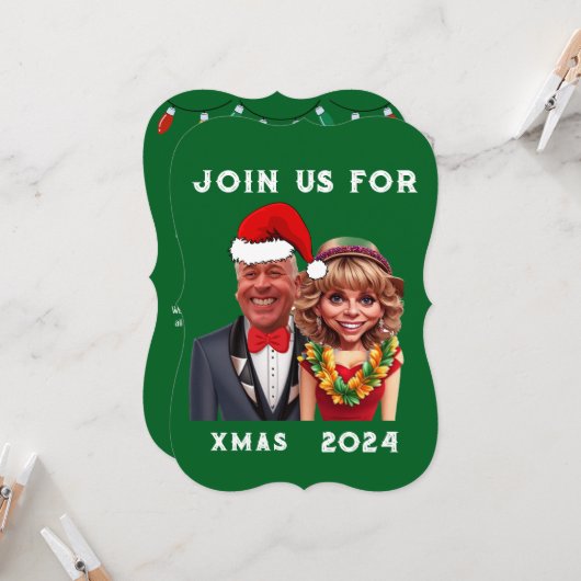 緑おもしろいと赤のクリスマスカリカチュアのカップル 招待状 (正面/裏面インサイチュ)