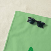 緑おもしろいの祈マンティス漫画イラストレーション ビーチタオル (インサイチュ)