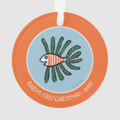 緑およびオレンジ対のひれの魚 オーナメント (裏面)