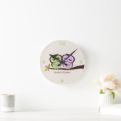 緑および紫色のフクロウのカップル ラウンド壁時計 (ホーム)