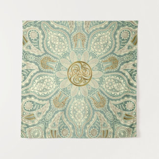 緑および金ゴールドのケルト人のTriskeleの曼荼羅のタペストリー タペストリー