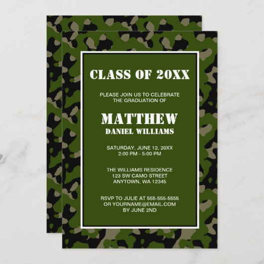 緑および黒い迷彩柄の卒業の発表 招待状 (正面/裏面)