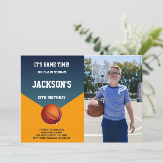 緑とオレンジのバスケットボール招待状(写真あり) 招待状 (スタンド正面)