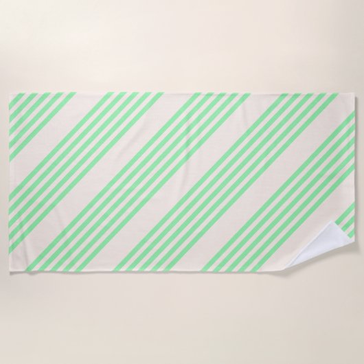 緑とベージュの5つのストライプパターン ビーチタオル (正面)