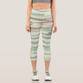緑と桃の抽象芸術ストライプ カプリレギンス (正面)