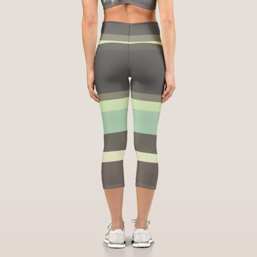 緑と灰色の抽象芸術ストライプ カプリレギンス (裏面)