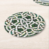 緑と白のケルト結び目模様石モザイク ラウンドペーパーコースター (アングル)