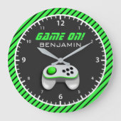 緑と白のビデオゲームコントローラーキッズルーム ラージ壁時計 (正面)