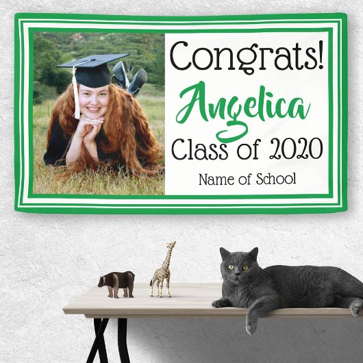 緑と白の学校の色の写真 横断幕