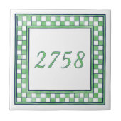 緑と白の小さな家屋番号 タイル (正面)